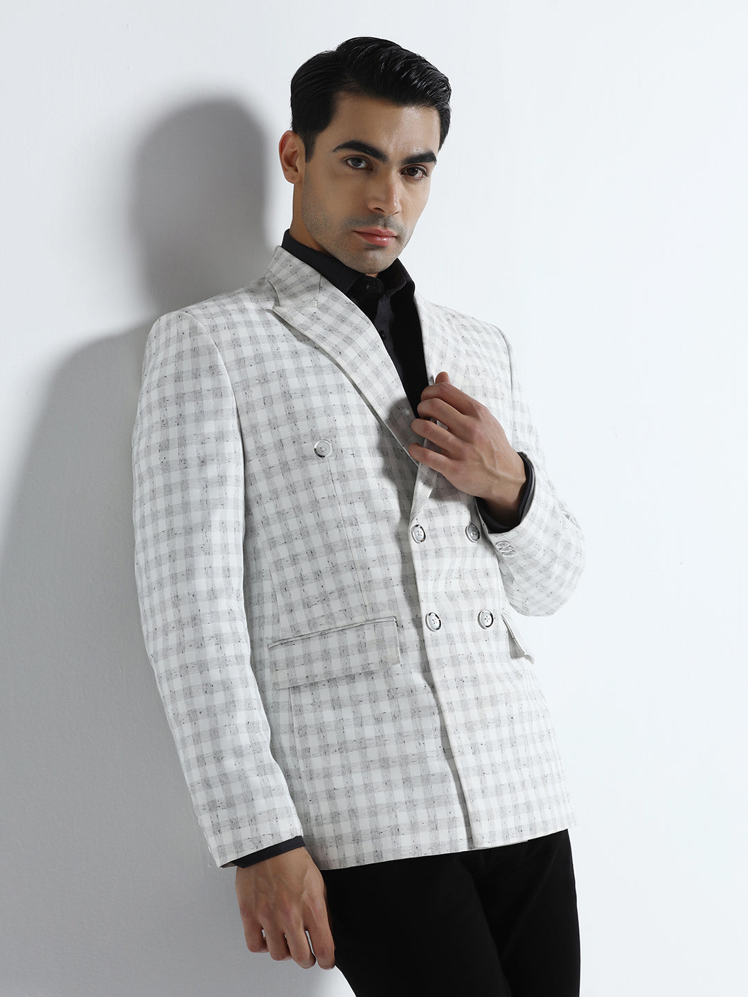 Men white checked double breasted Blazer