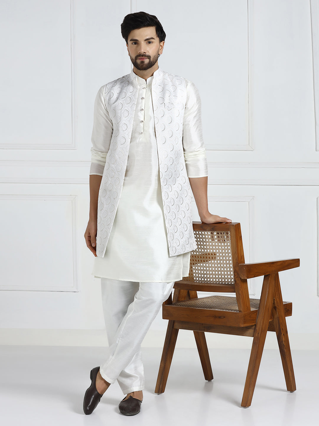 White embroidered shrug with kurta set