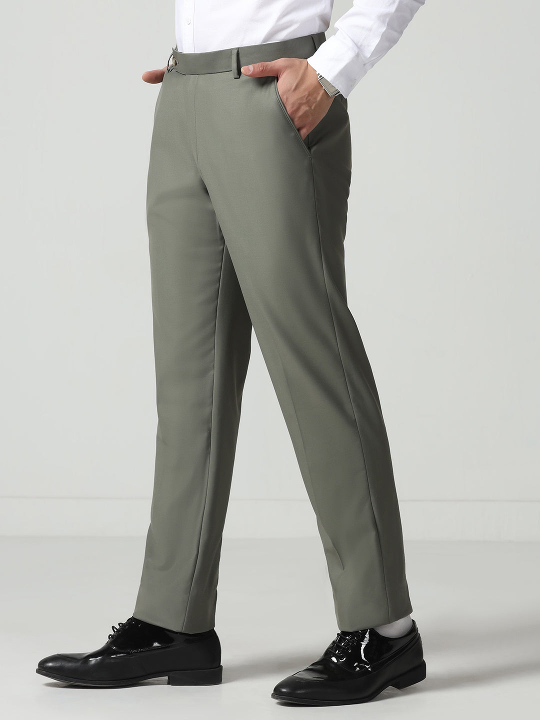 Men Green Solid Trousers