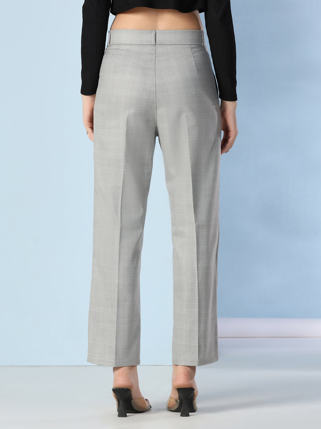 Women grey checkered trousers