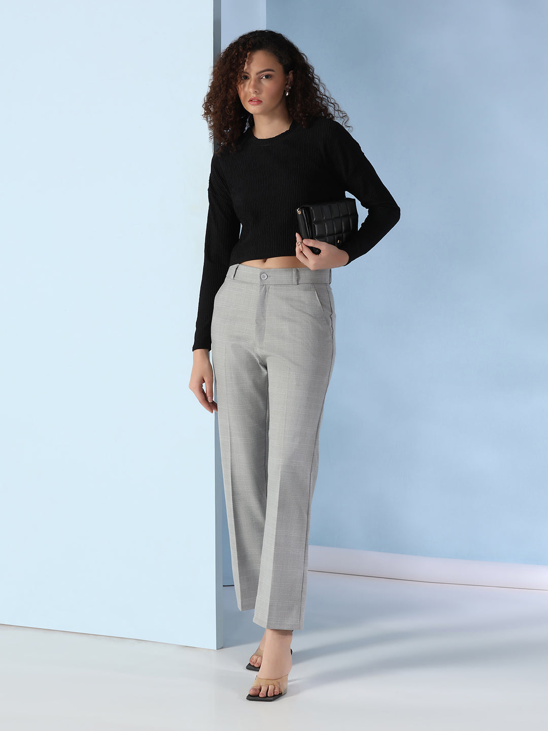 Women grey checkered trousers