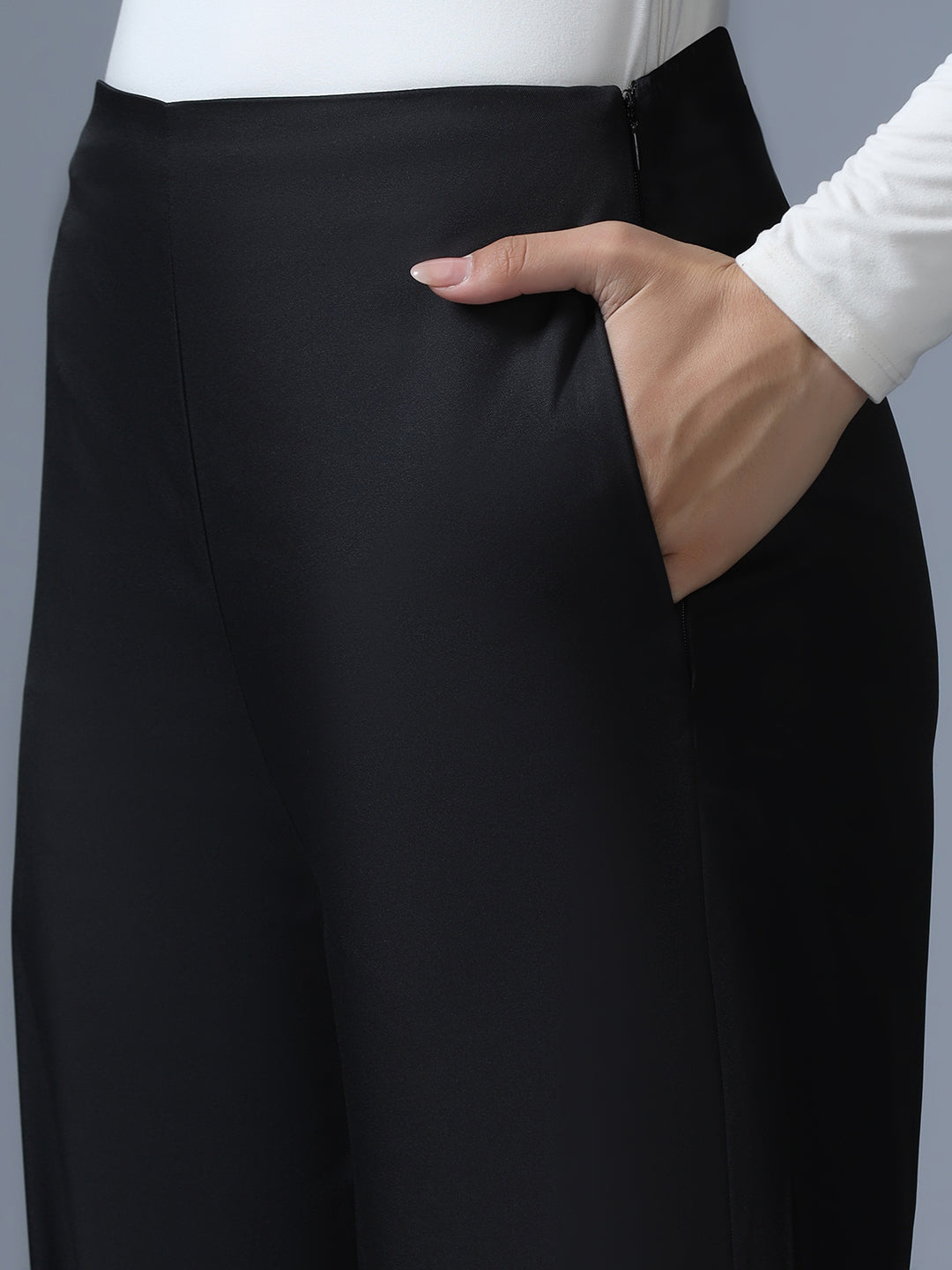 Women Black Side Zip Trouser