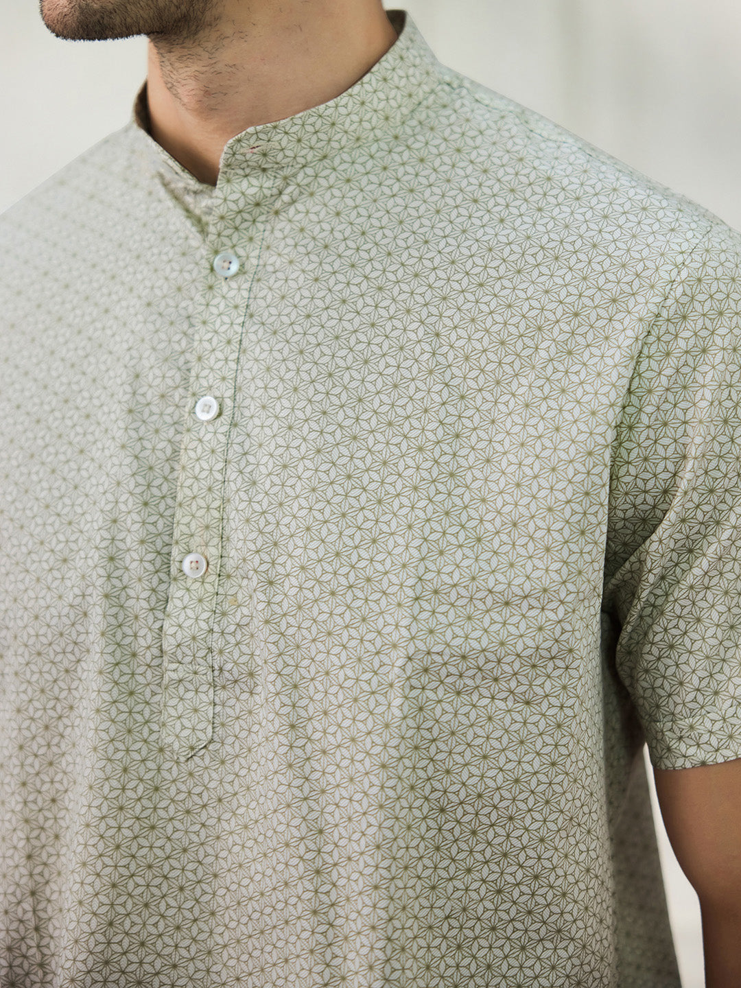 Men Green Printed Half Shirt - Tahvo India