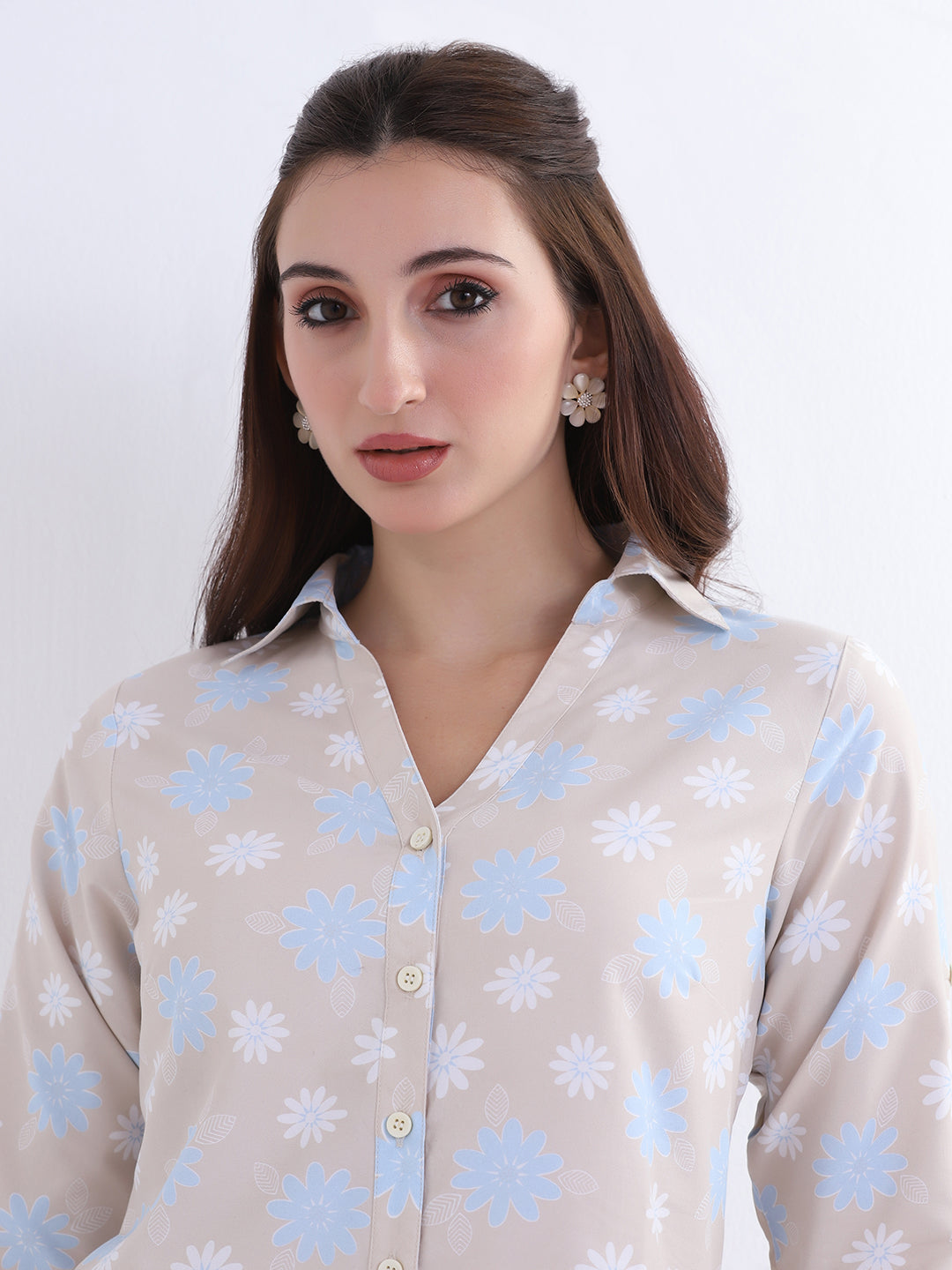 Women Printed V neck collared shirt