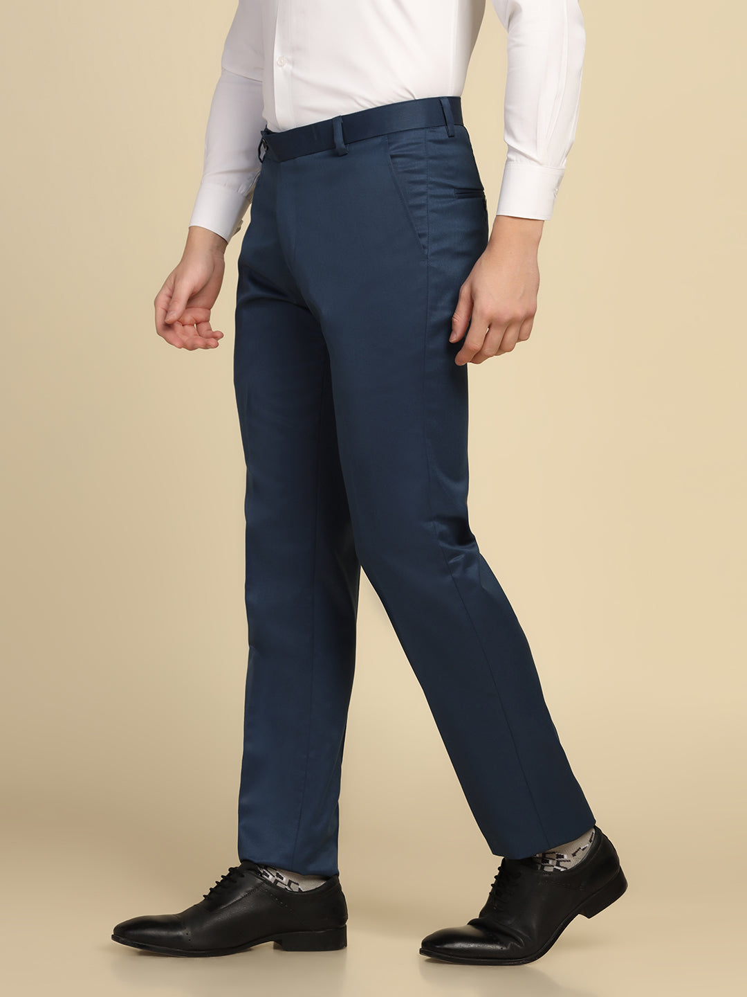 Men Blue Solid Trousers - Tahvo India