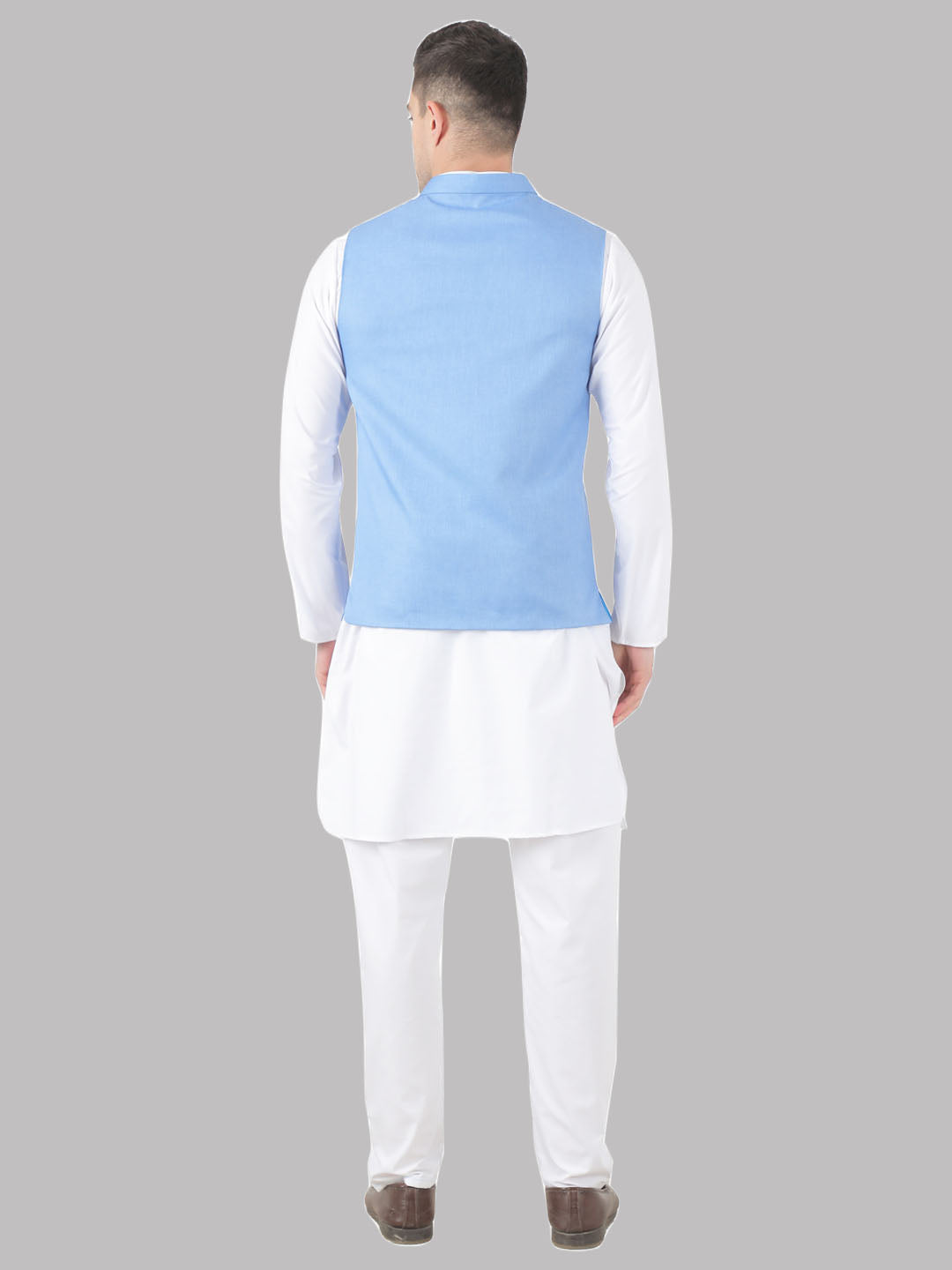 Men Kurta Set With Blue Jacket - Tahvo India