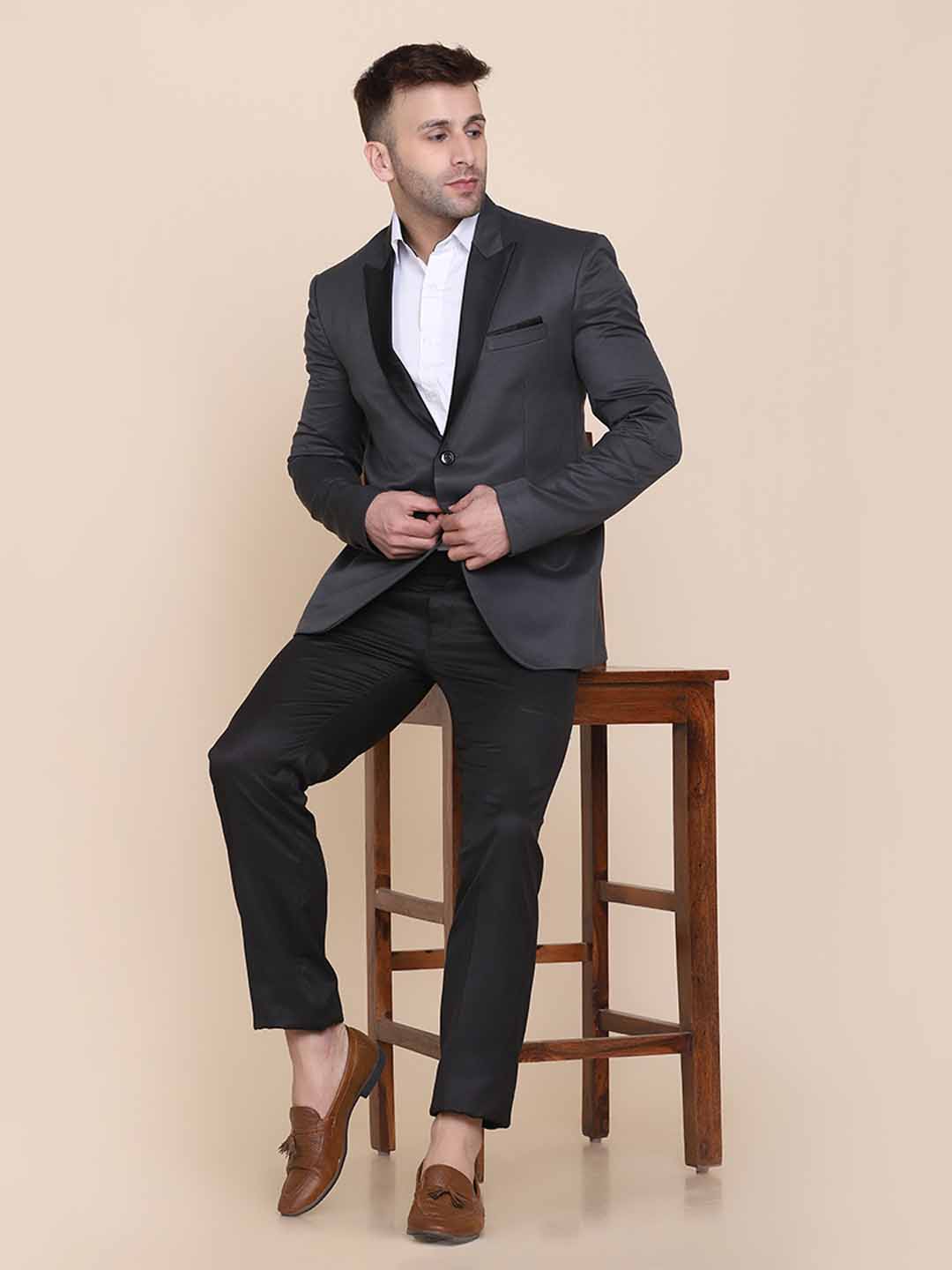 Men Grey Tuxedo With Hanky - Tahvo India