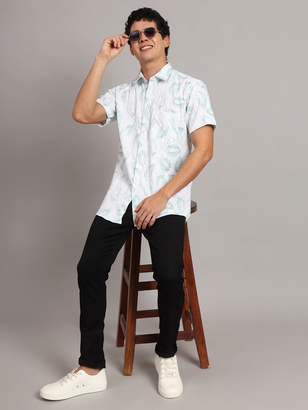 Men Casual Green Printed Shirt - Tahvo India