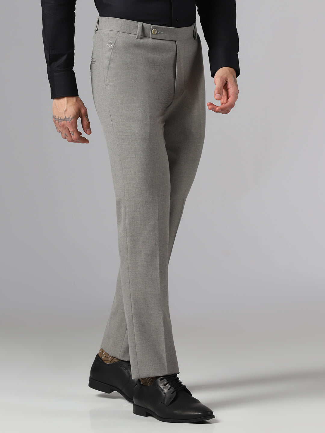 Men Grey Trousers - Tahvo India