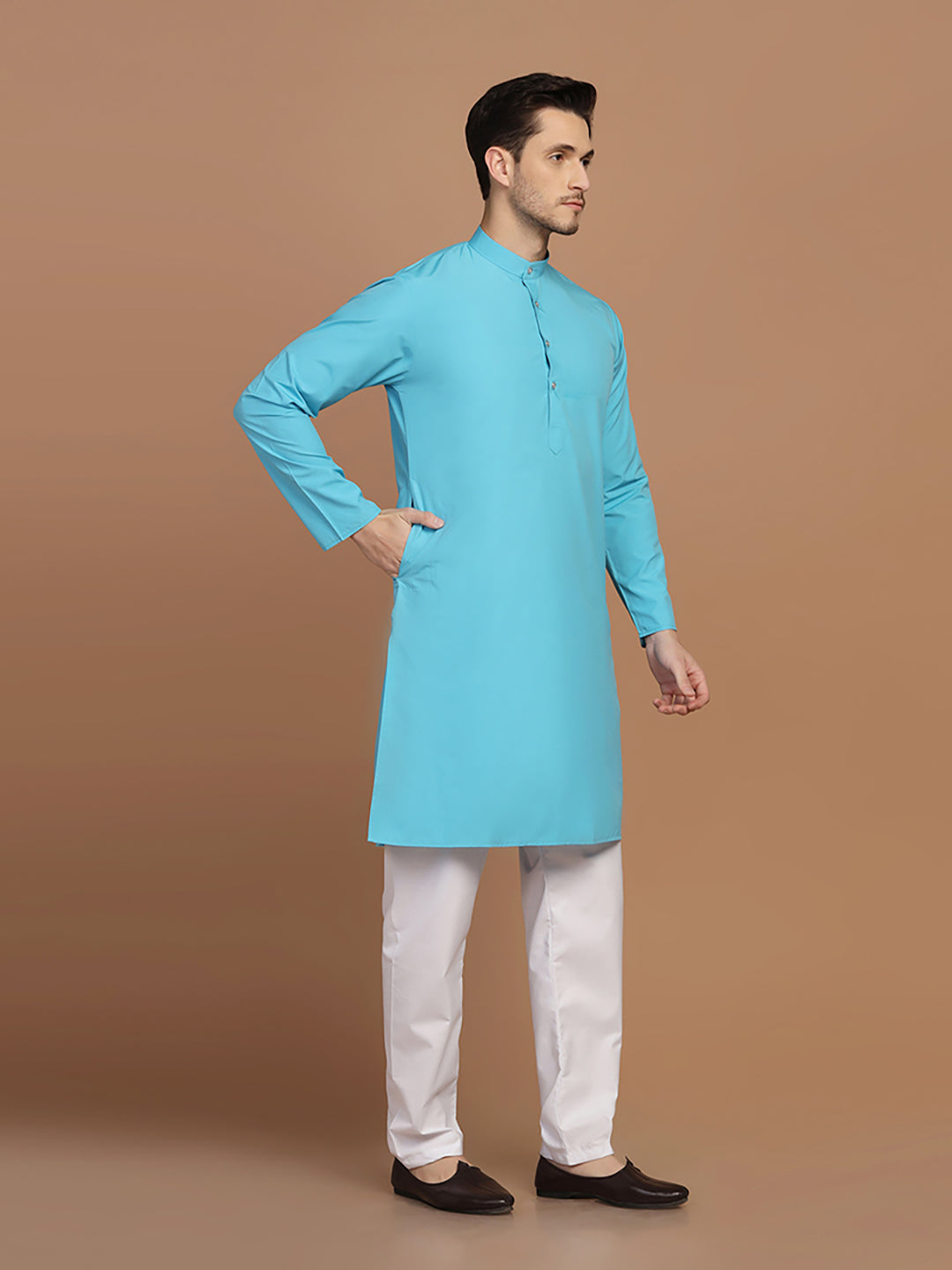 Men Solid Blue Kurta Set - Tahvo India