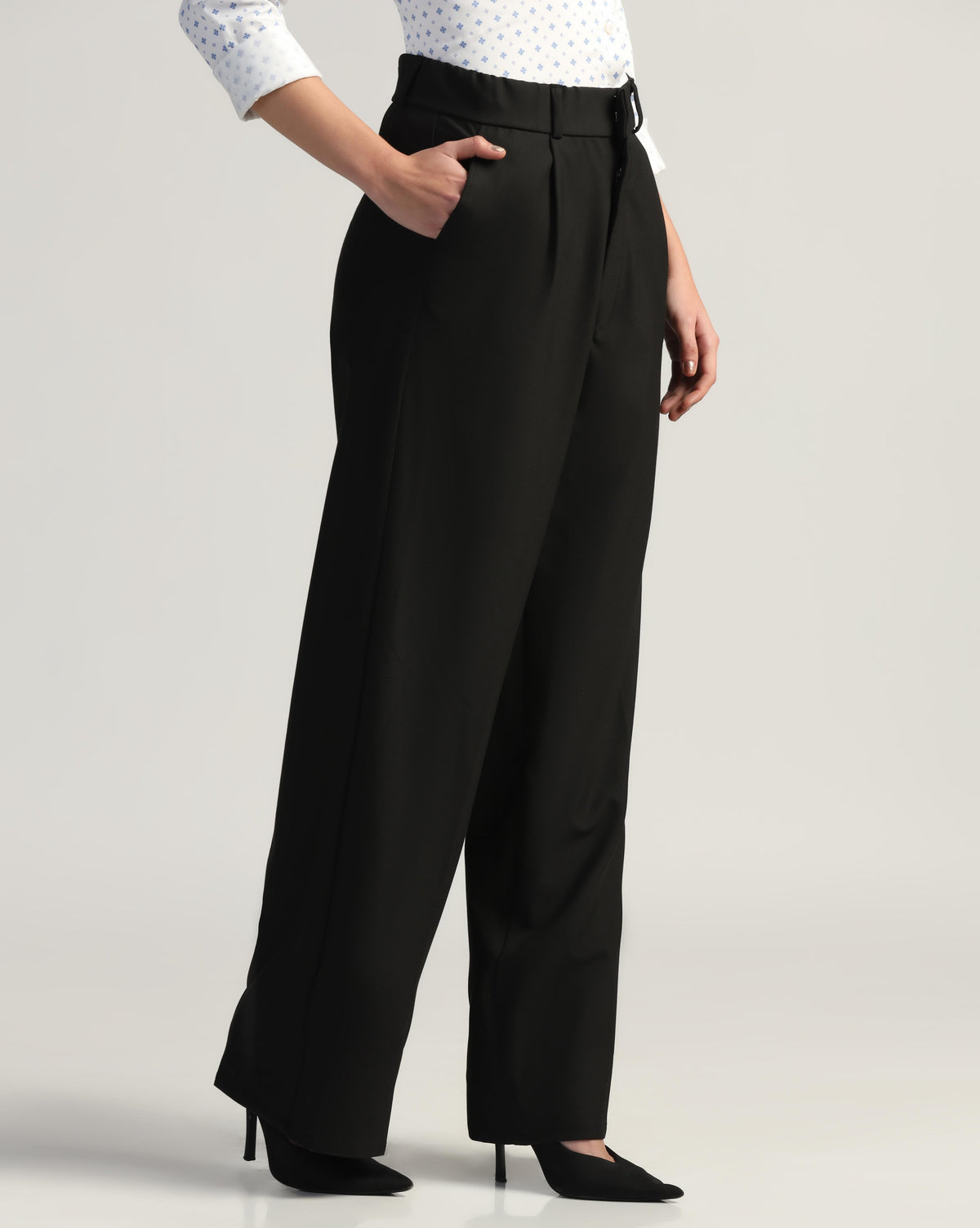 Women Black High Waist Trouser - Tahvo India