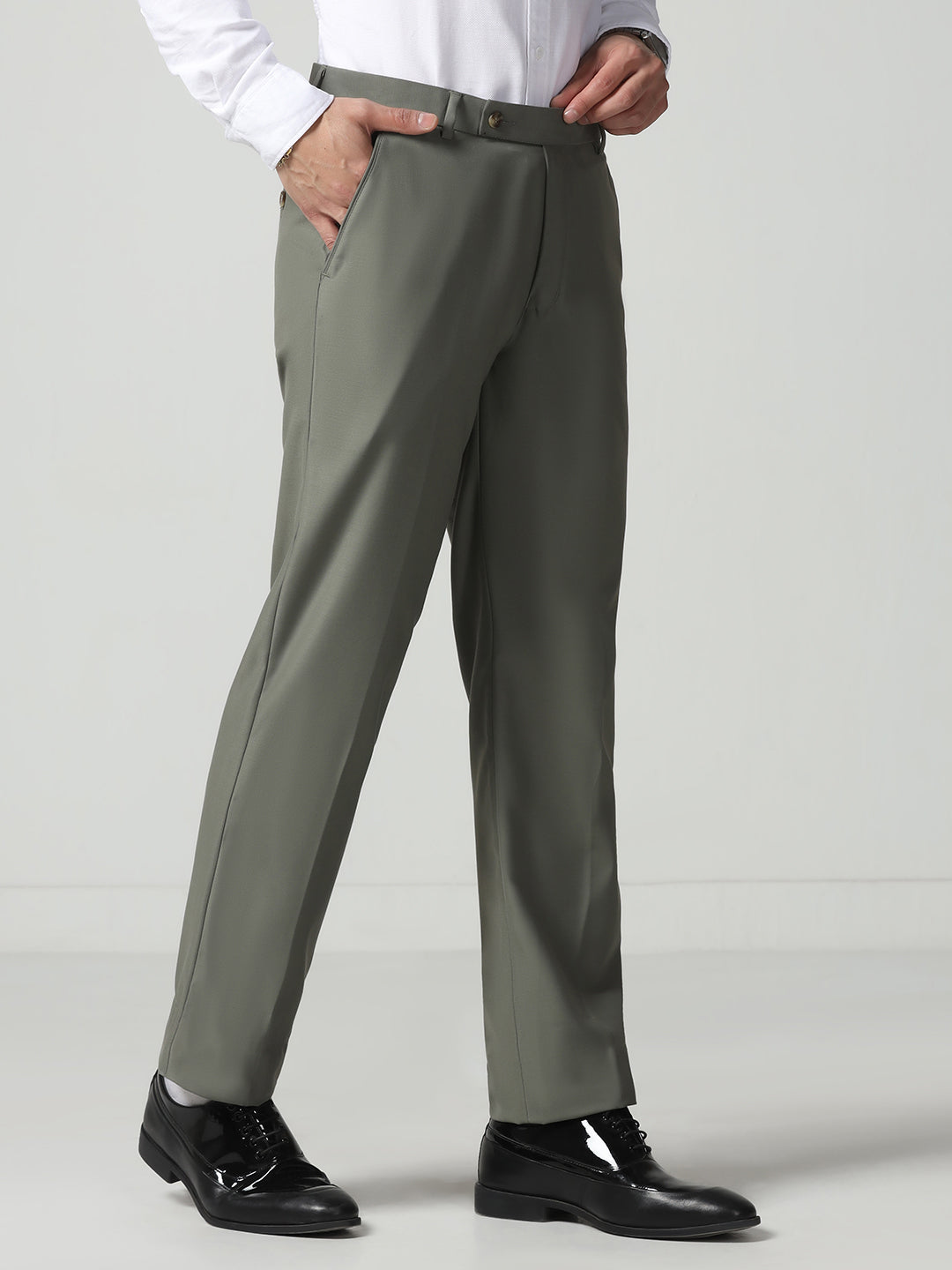 Men Green Solid Trousers