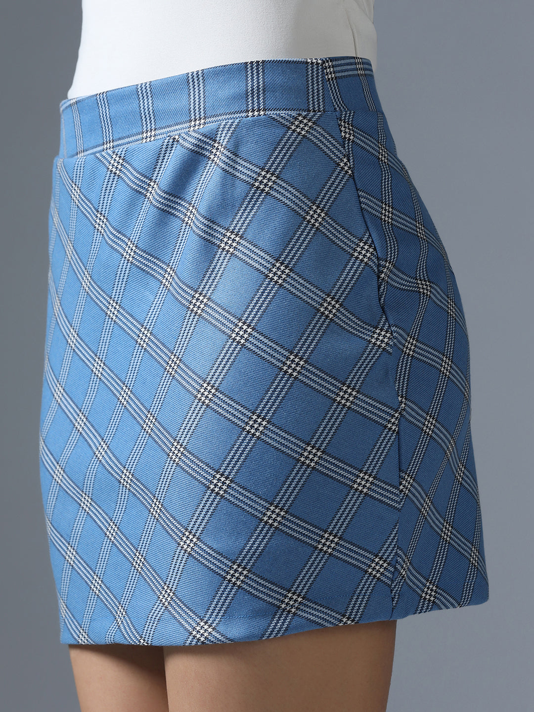 Women Blue Checked Mini Skirt - Tahvo India