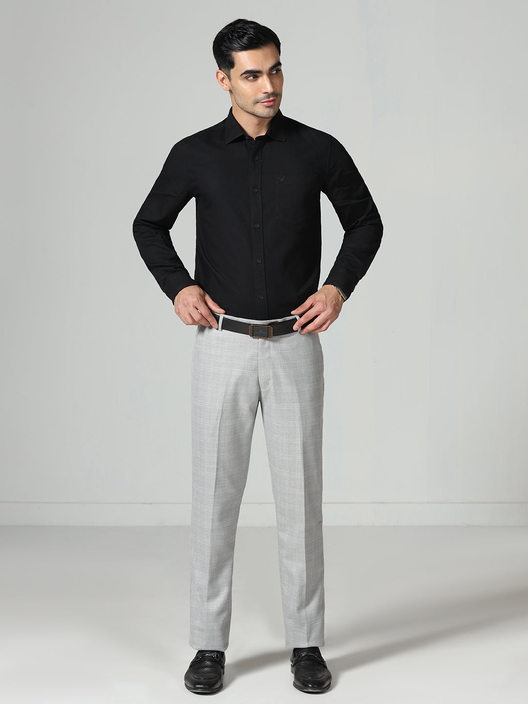 Men Light grey checkered Trousers