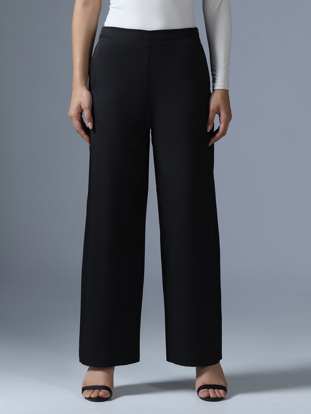 Women Black Side Zip Trouser - Tahvo India