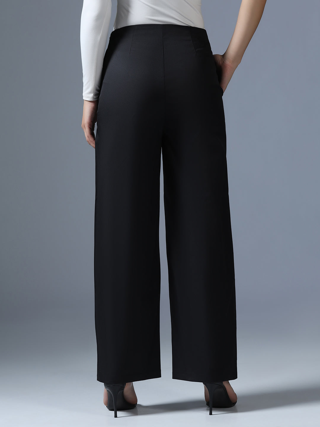 Women Black Side Zip Trouser - Tahvo India