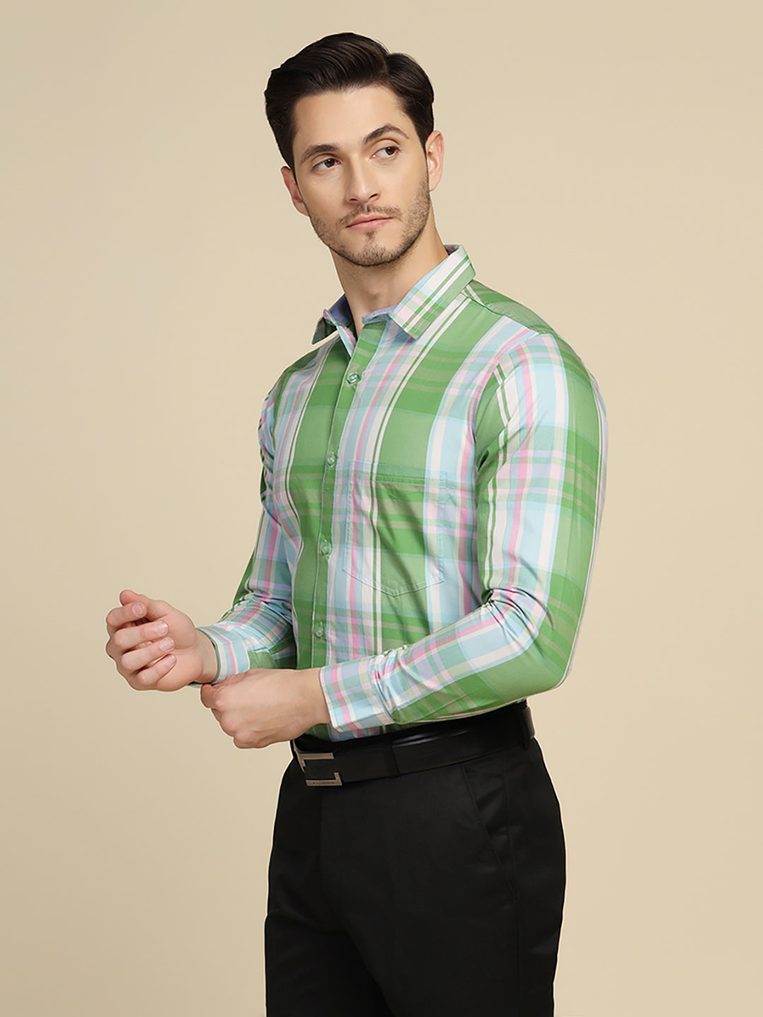 Men Green Checked Shirt - Tahvo India