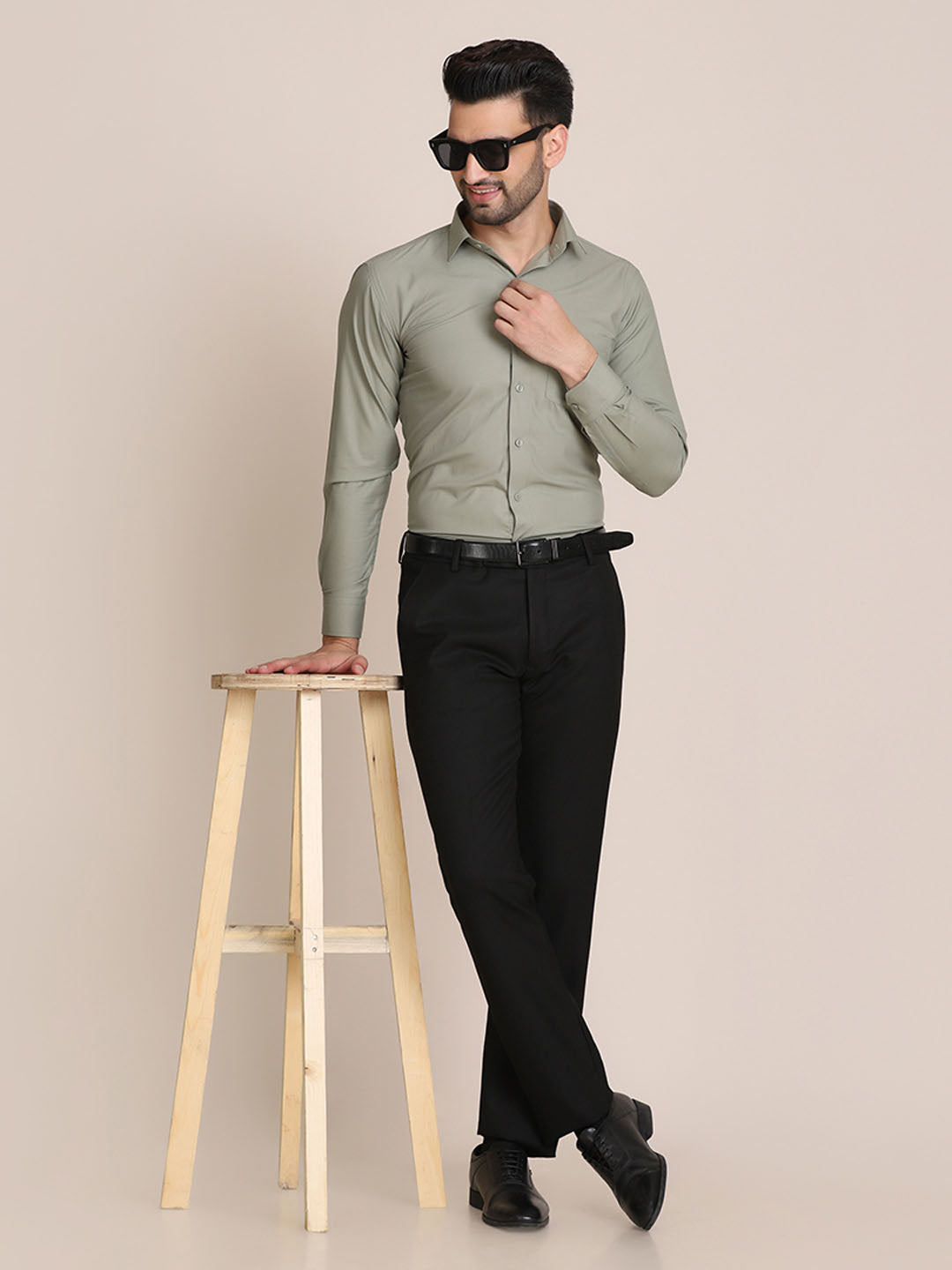 Men Formal Solid Shirt - Tahvo India