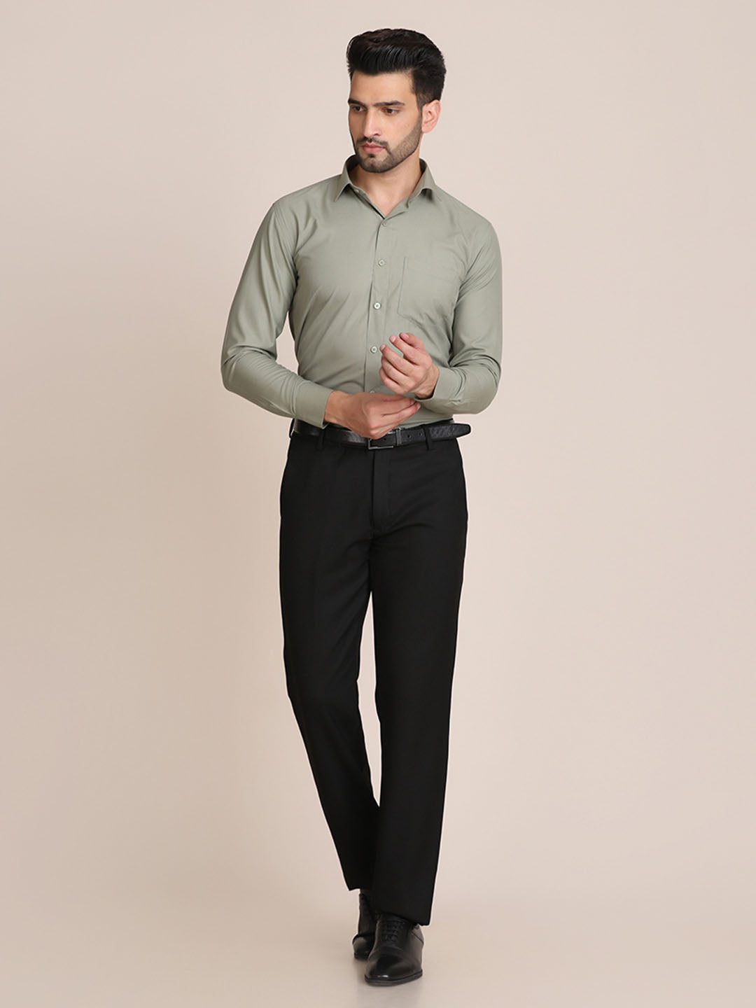 Men Formal Solid Shirt - Tahvo India