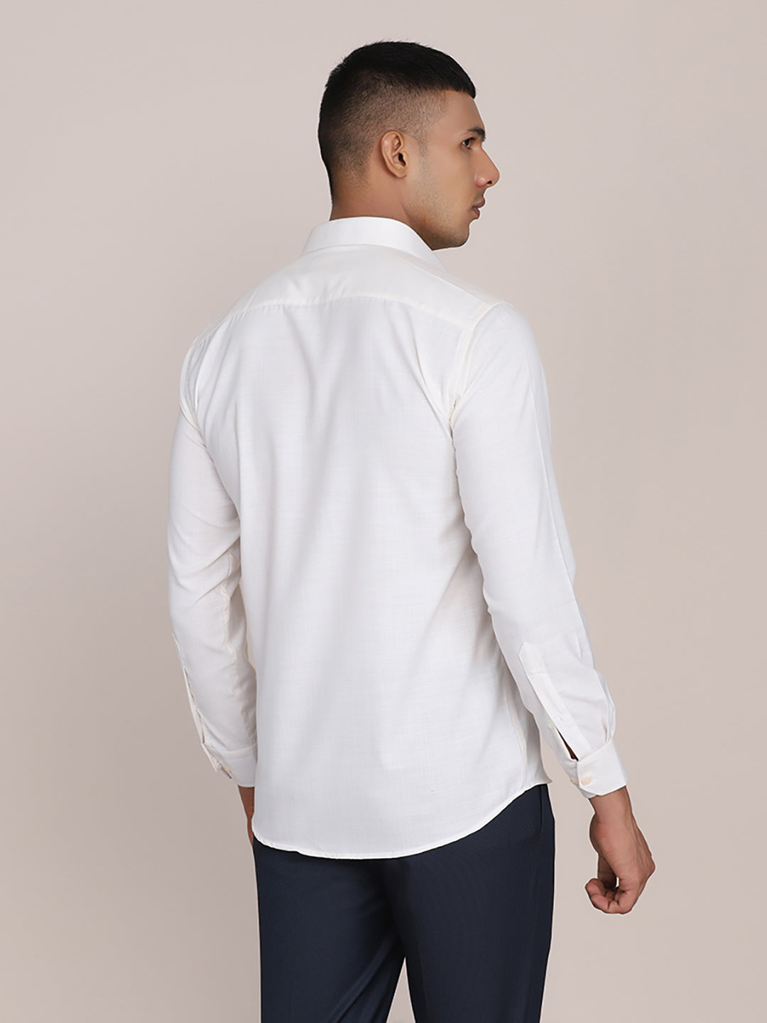 Men White Formal Solid Shirt - Tahvo India