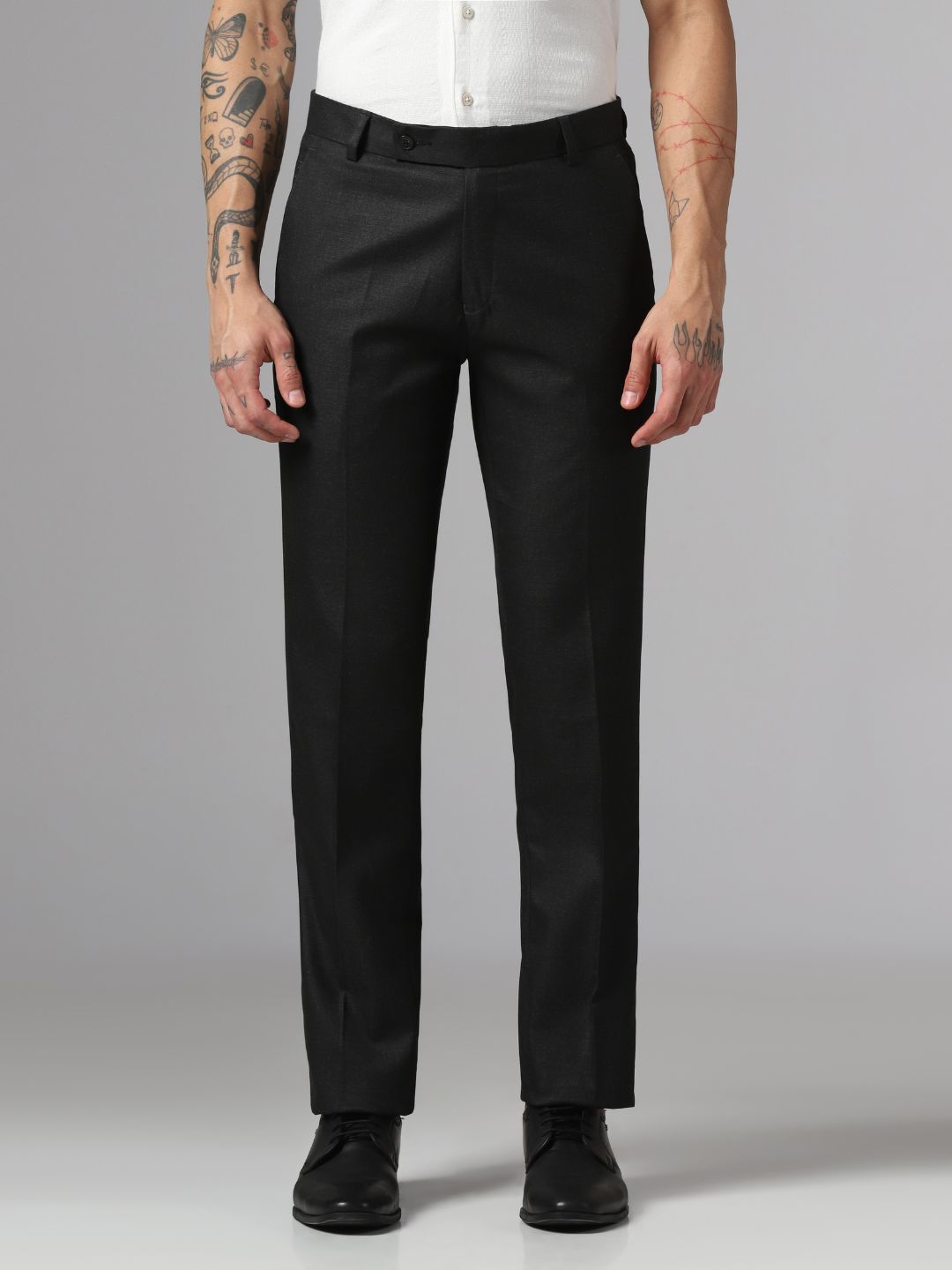Men Dark Grey Linen Trousers - Tahvo India