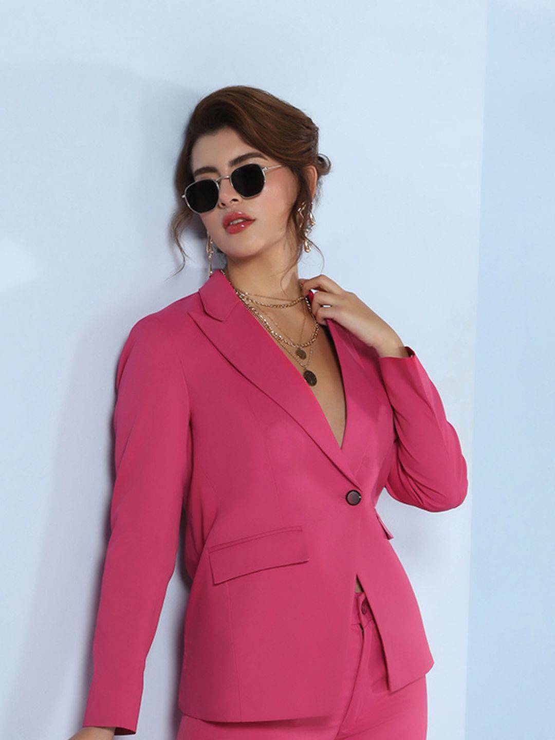 Wromen Pink one button blaze