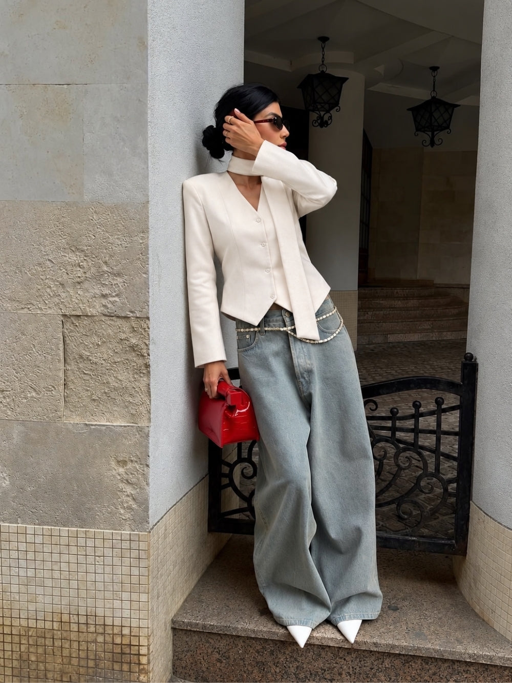 Collarless Blazer With Muffler