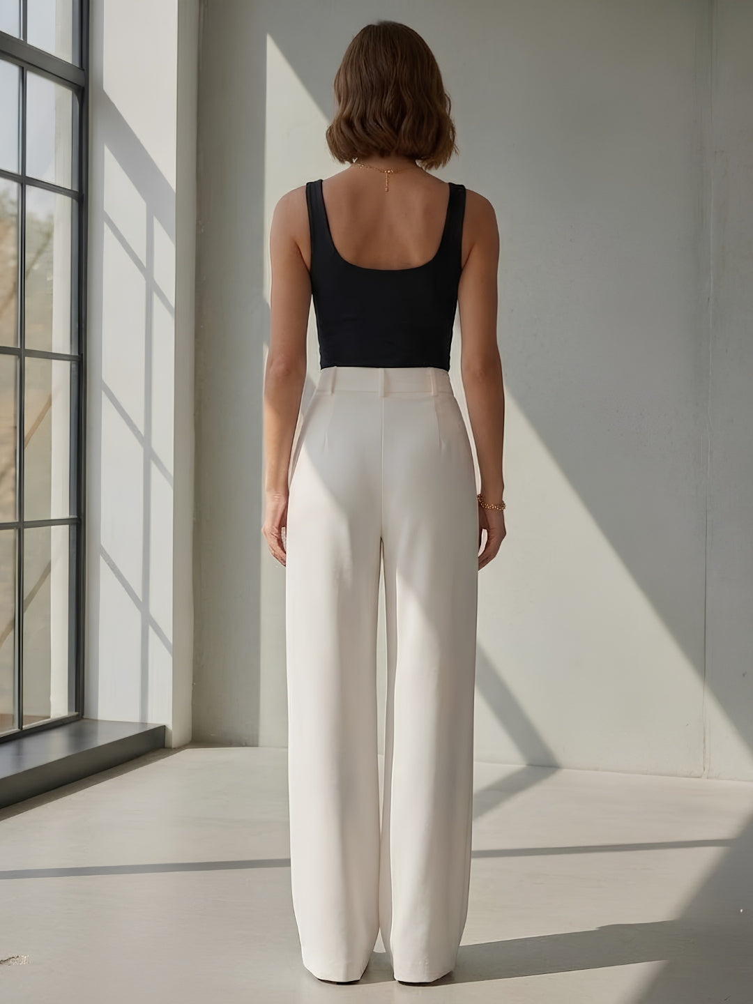 Women off-white trousers