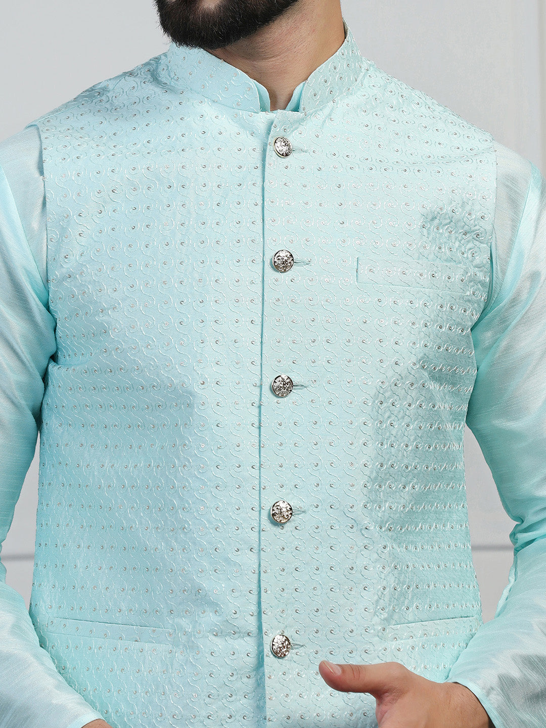 Men Blue Embroidered Jacket - Tahvo India