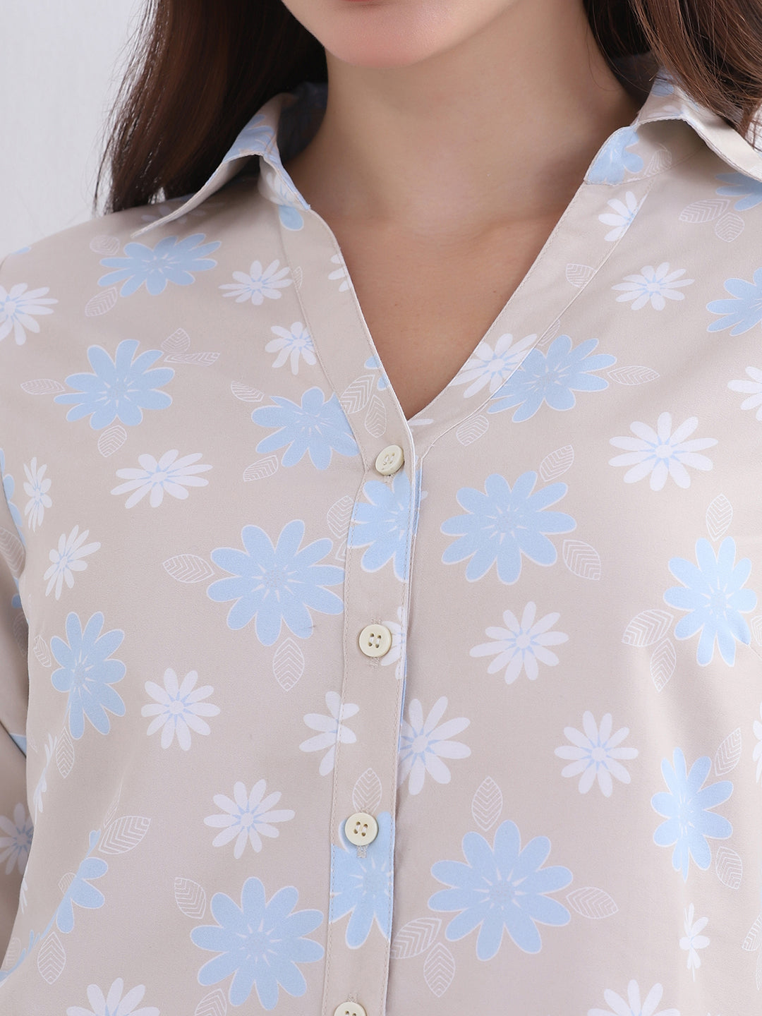 Women Printed V neck collared shirt
