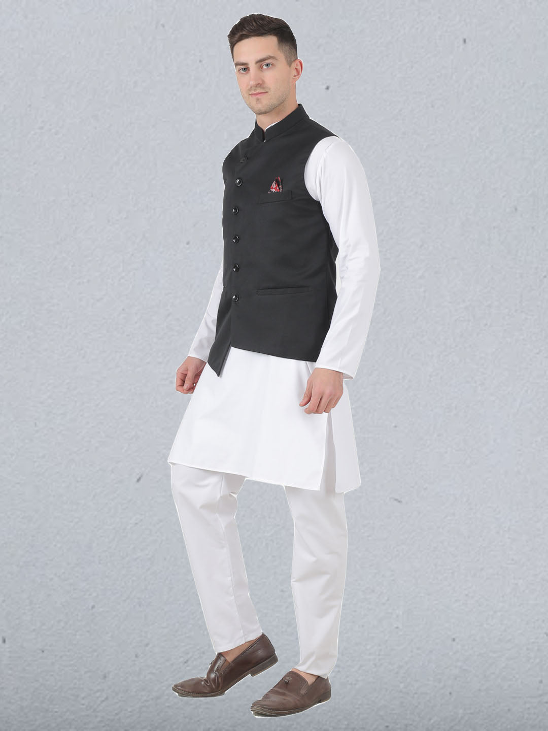 Men Kurta Set With Black Jacket - Tahvo India