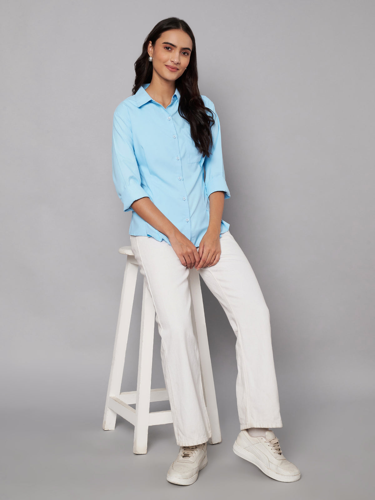 Women Blue crinched waist shirt