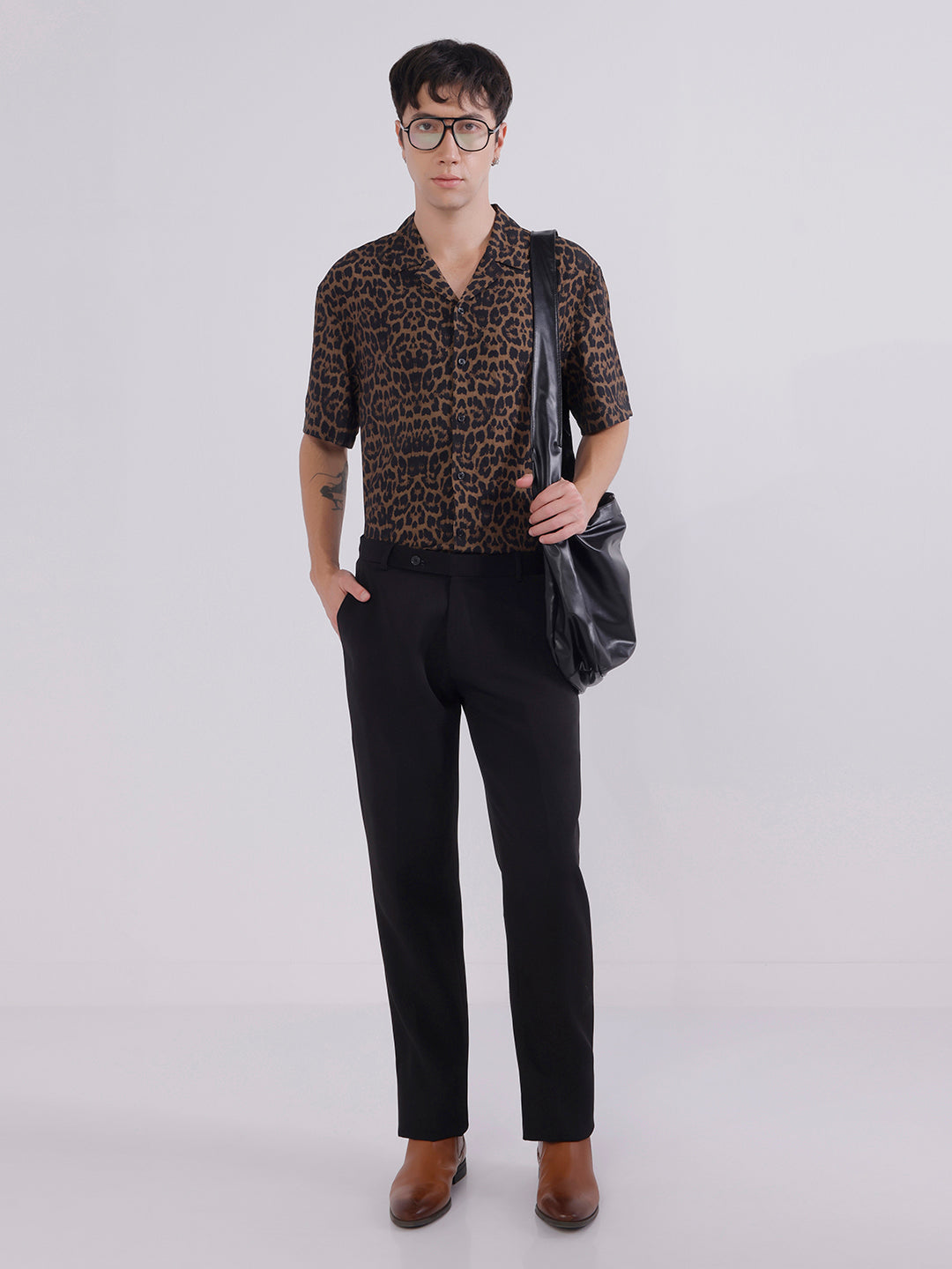 Men Black wide leg trousers
