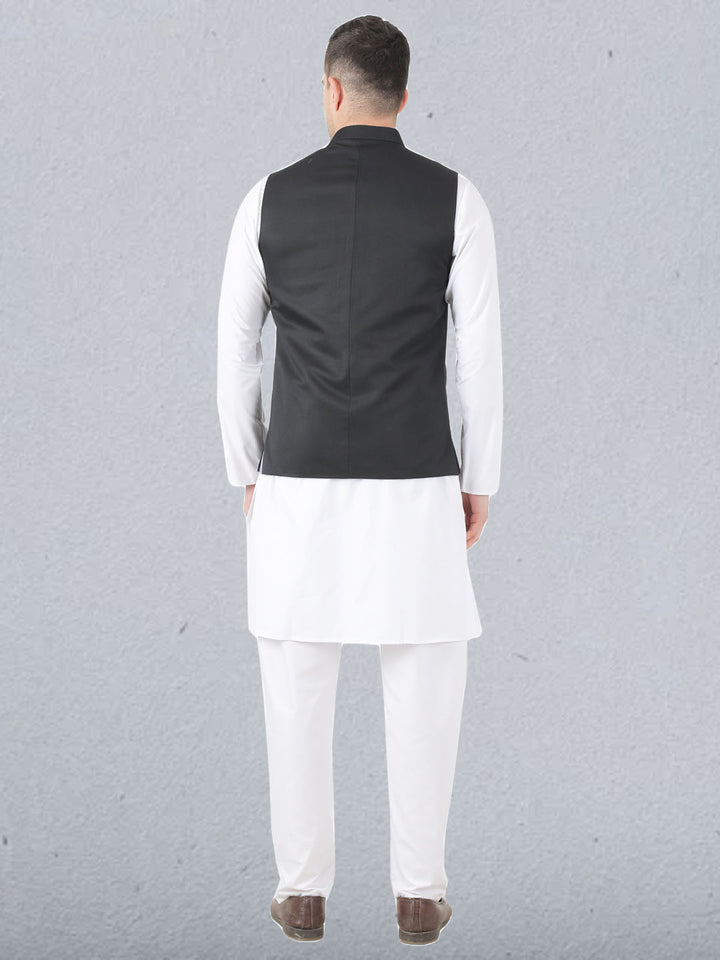Men Kurta Set With Black Jacket - Tahvo India