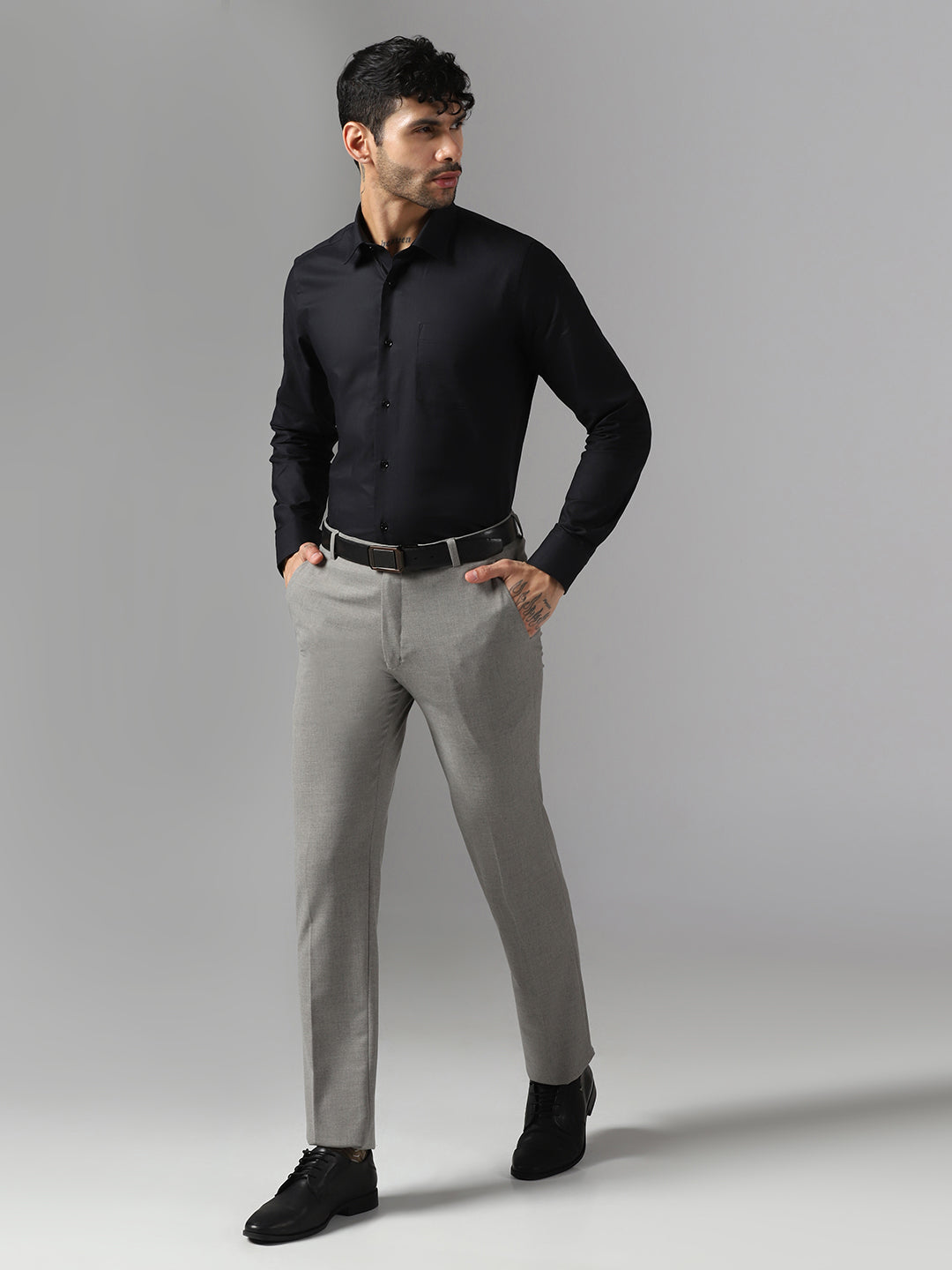 Men Grey Trousers - Tahvo India