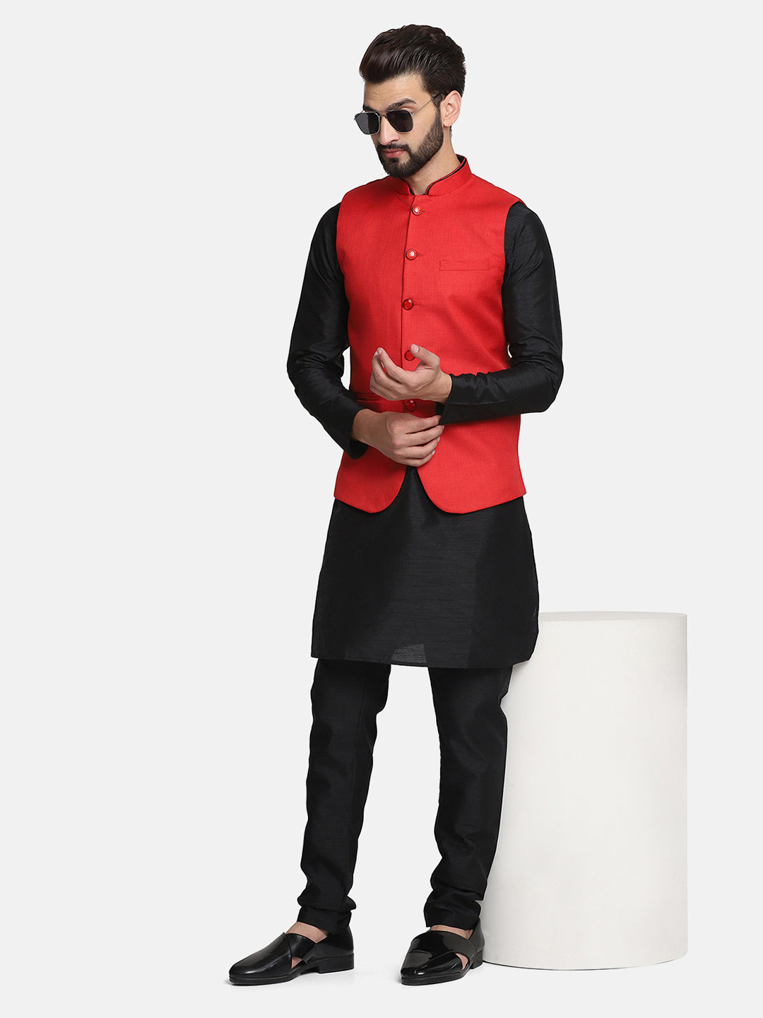 Men Kurta Set With red Jacket - Tahvo India