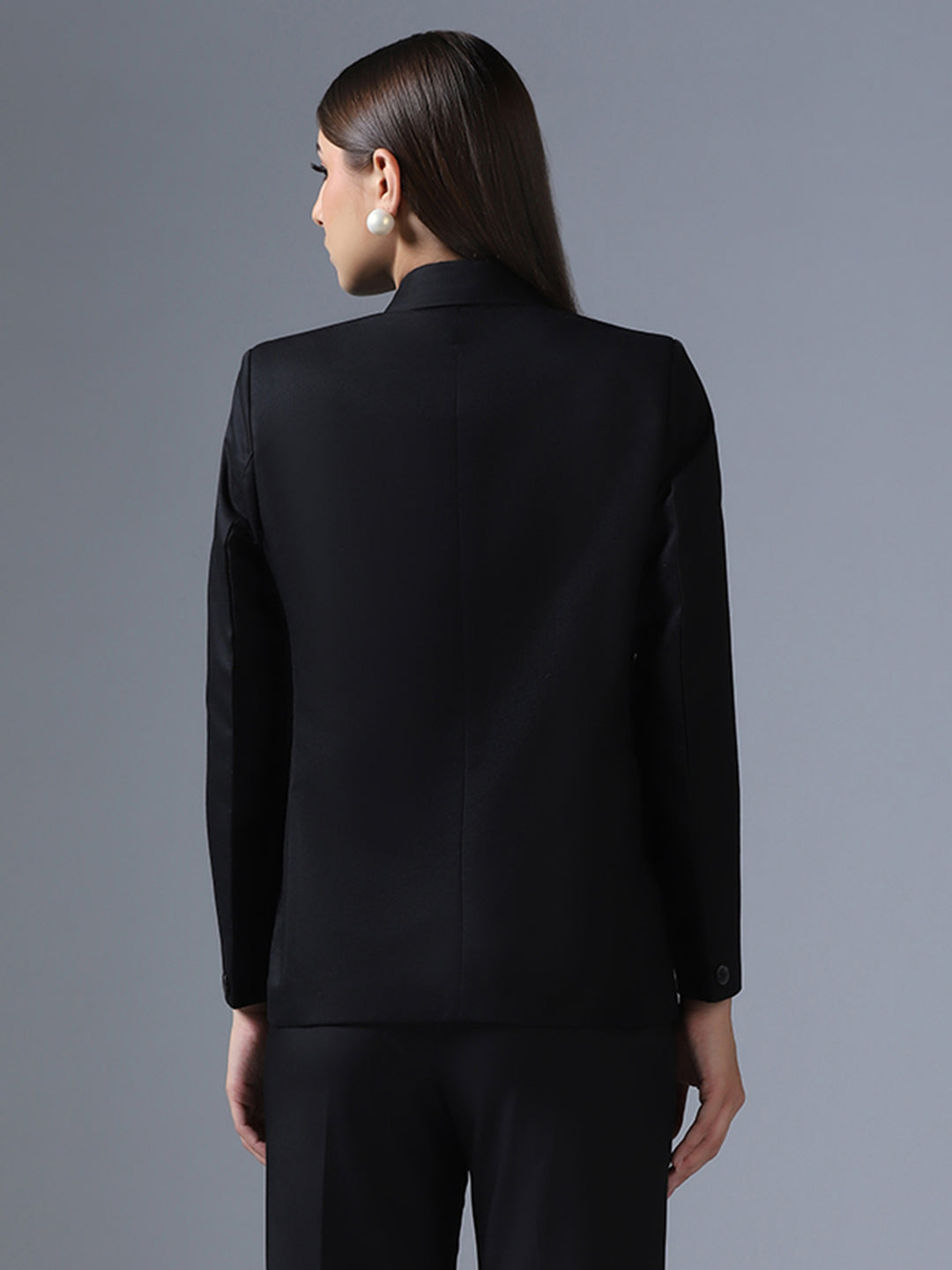 Women Black Notched Lapel Blazer - Tahvo India