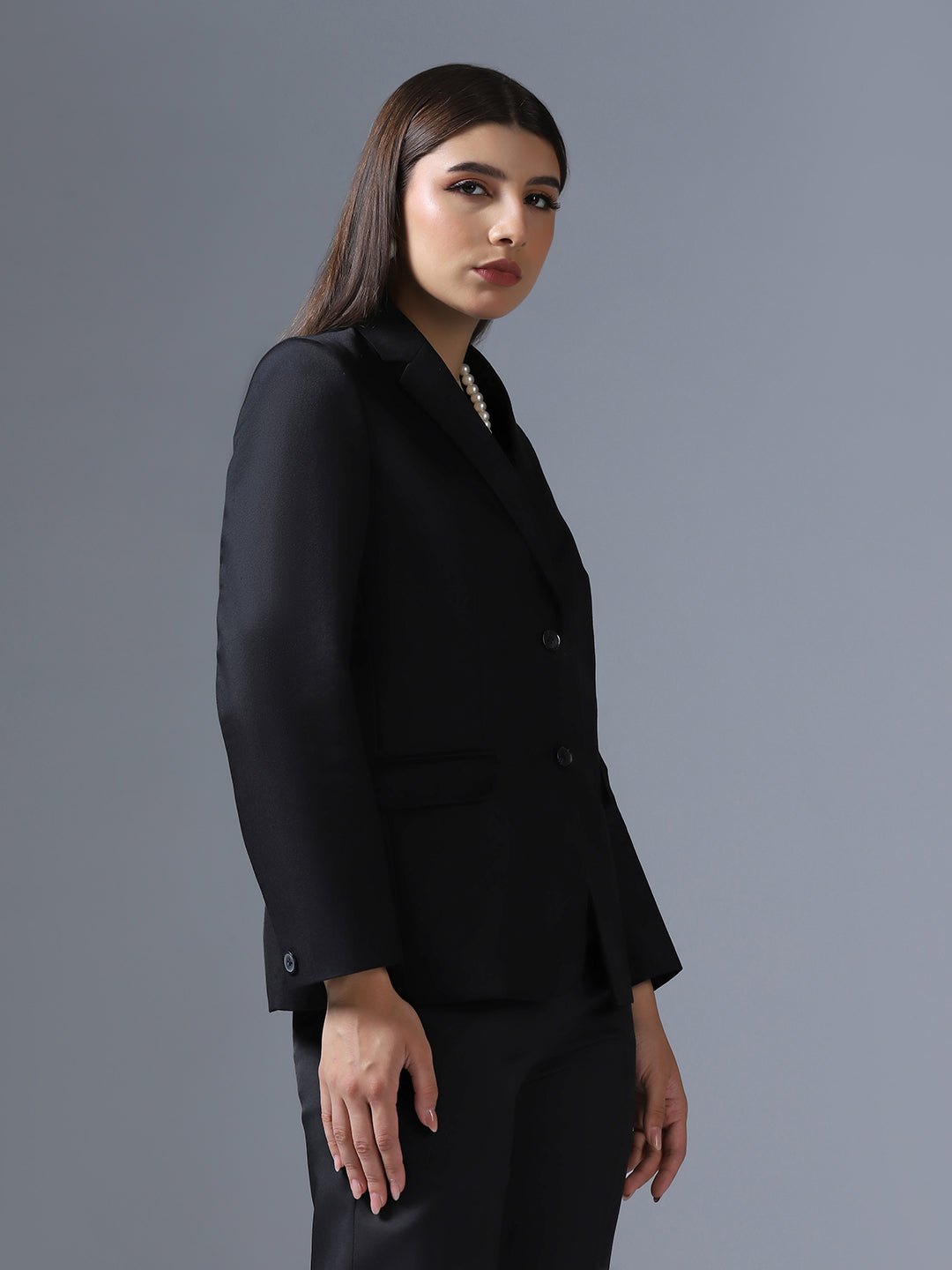 Women Black Notched Lapel Blazer - Tahvo India