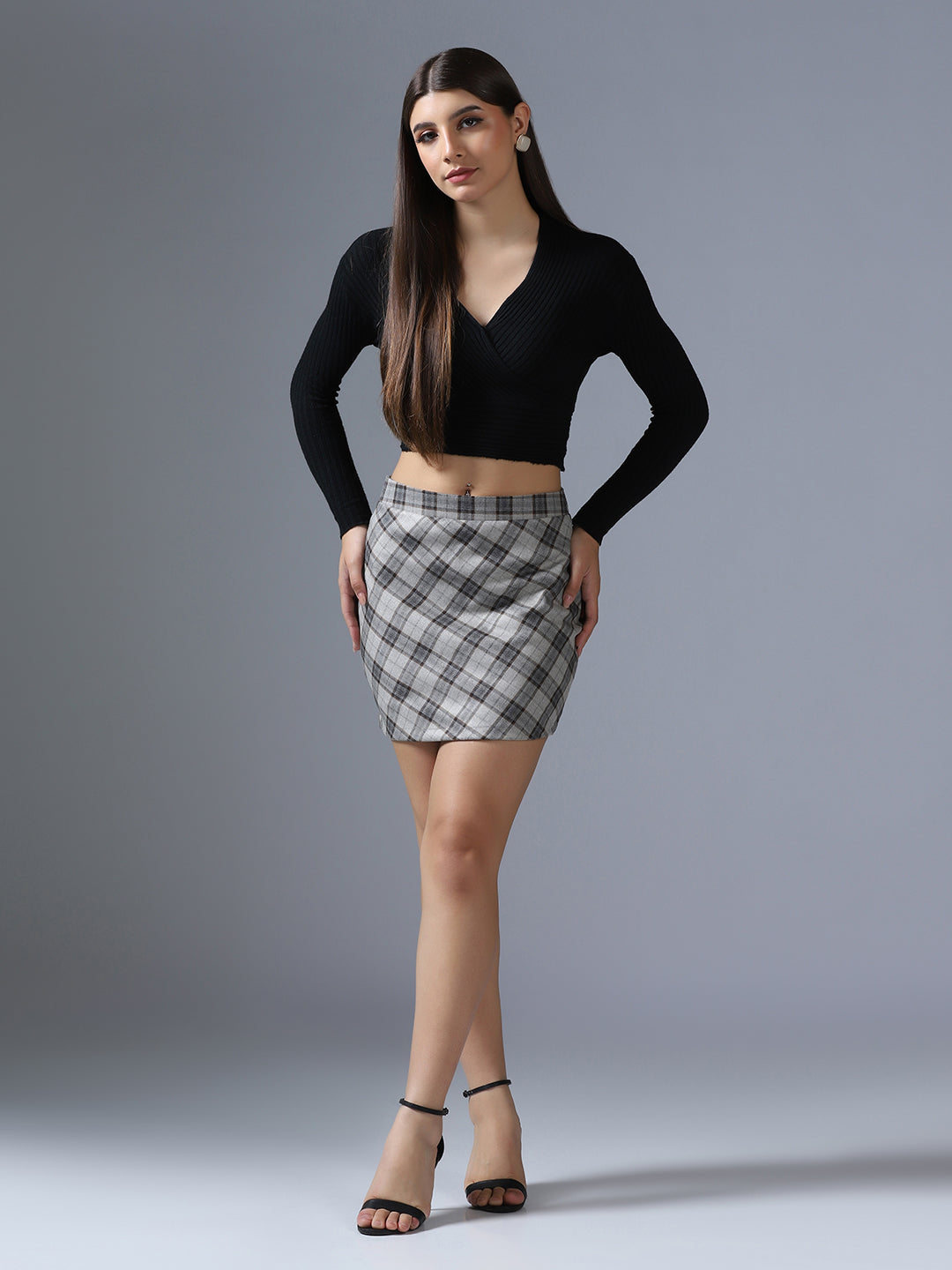 Women Grey Checked Mini Skirt - Tahvo India