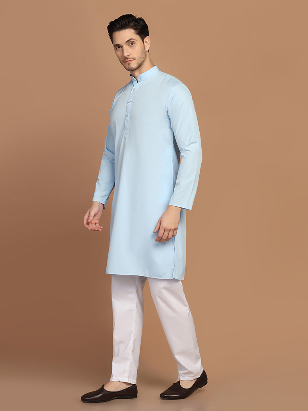 Men Solid Light Blue Kurta Set - Tahvo India