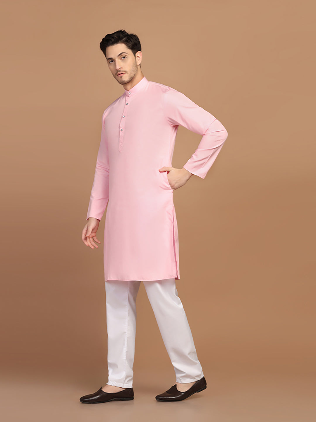 Men Solid Pink Kurta Set - Tahvo India