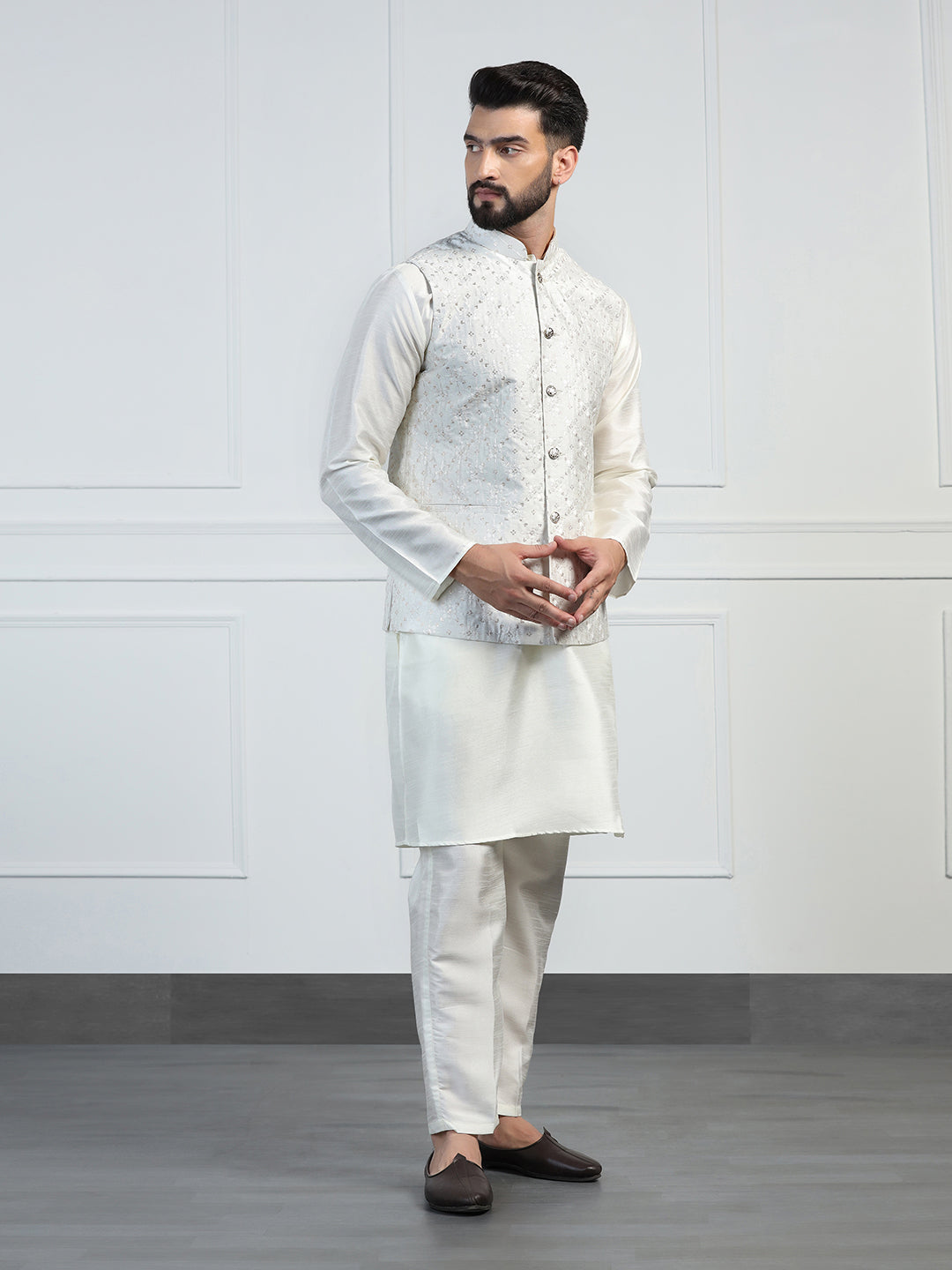 Men Embroidered Jacket With Kurta Pyjama - Tahvo India