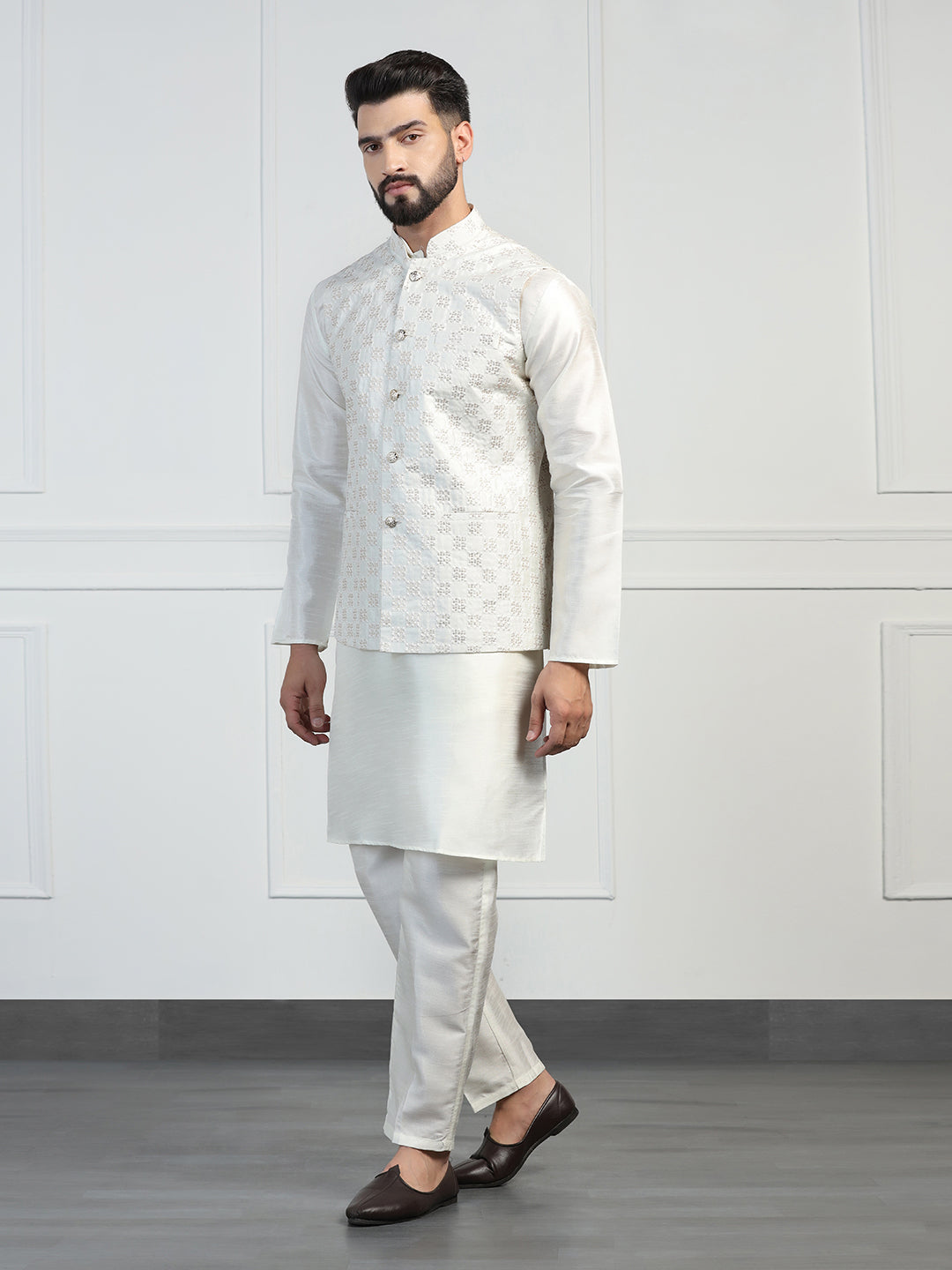 Men Embroidered Jacket With Kurta Pyjama - Tahvo India