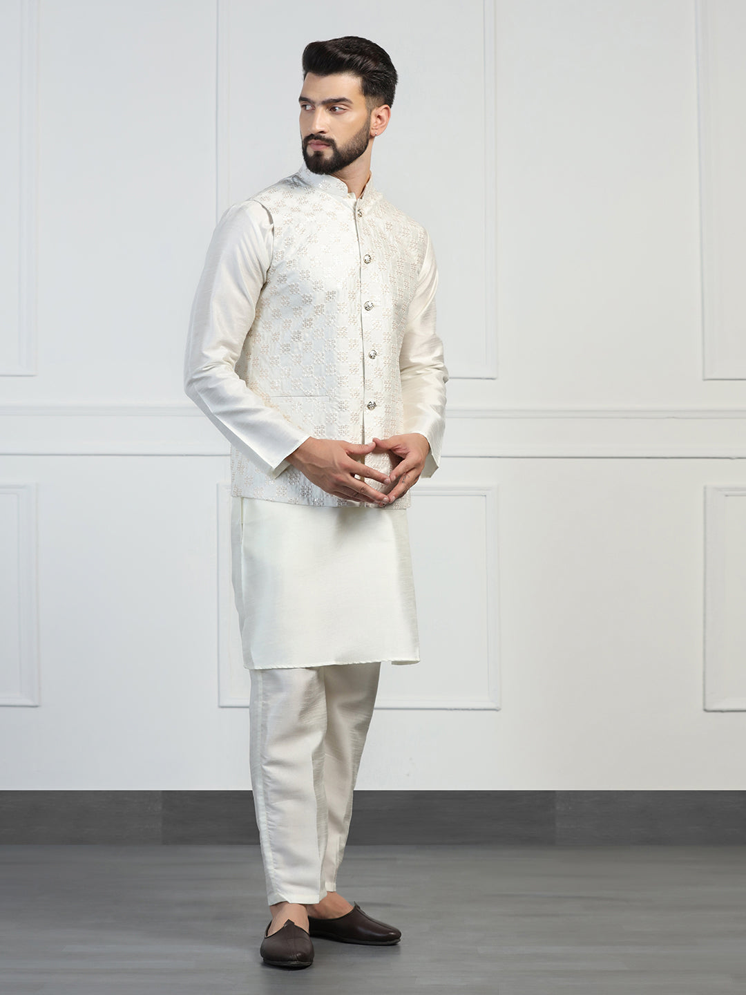 Men Embroidered Jacket With Kurta Pyjama - Tahvo India