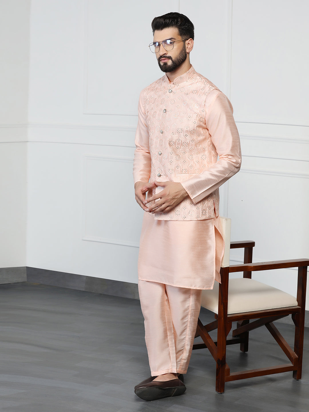 Men Embroidered Jacket With Kurta Pyjama - Tahvo India