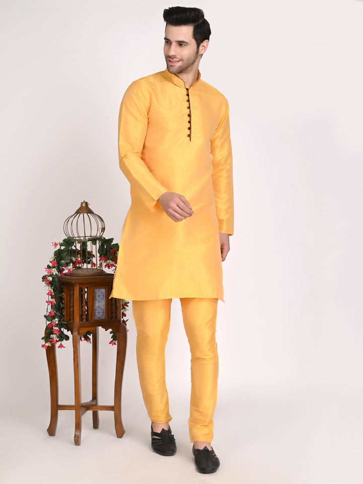 Men Silk Kurta With Churidar Pyjama - Tahvo India